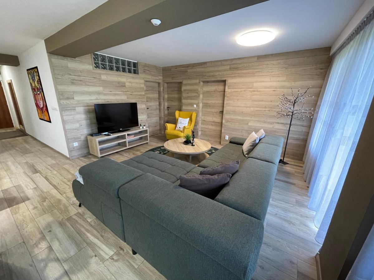 Mj Apartments Panorama Доновали Екстериор снимка