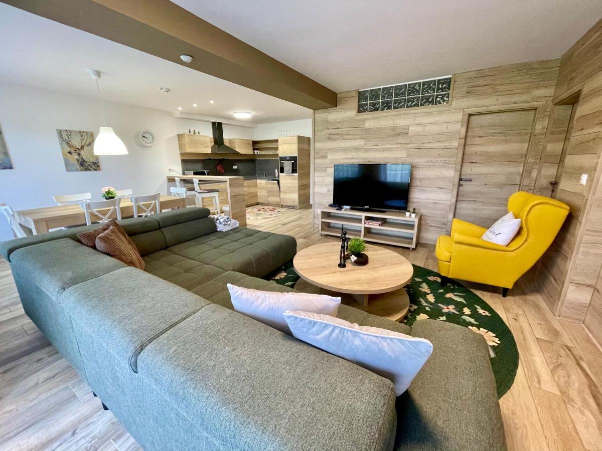 Mj Apartments Panorama Доновали Екстериор снимка