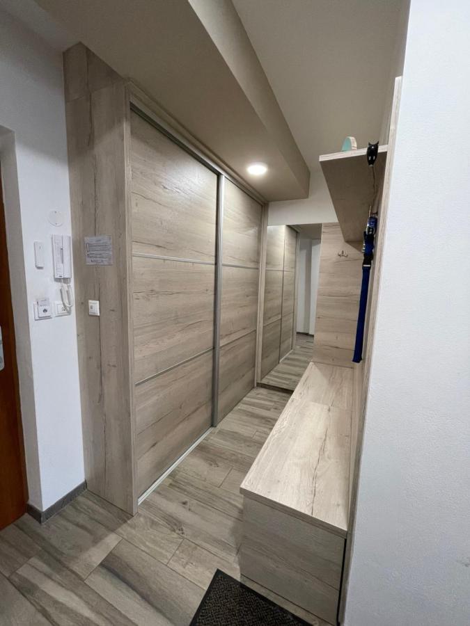 Mj Apartments Panorama Доновали Екстериор снимка