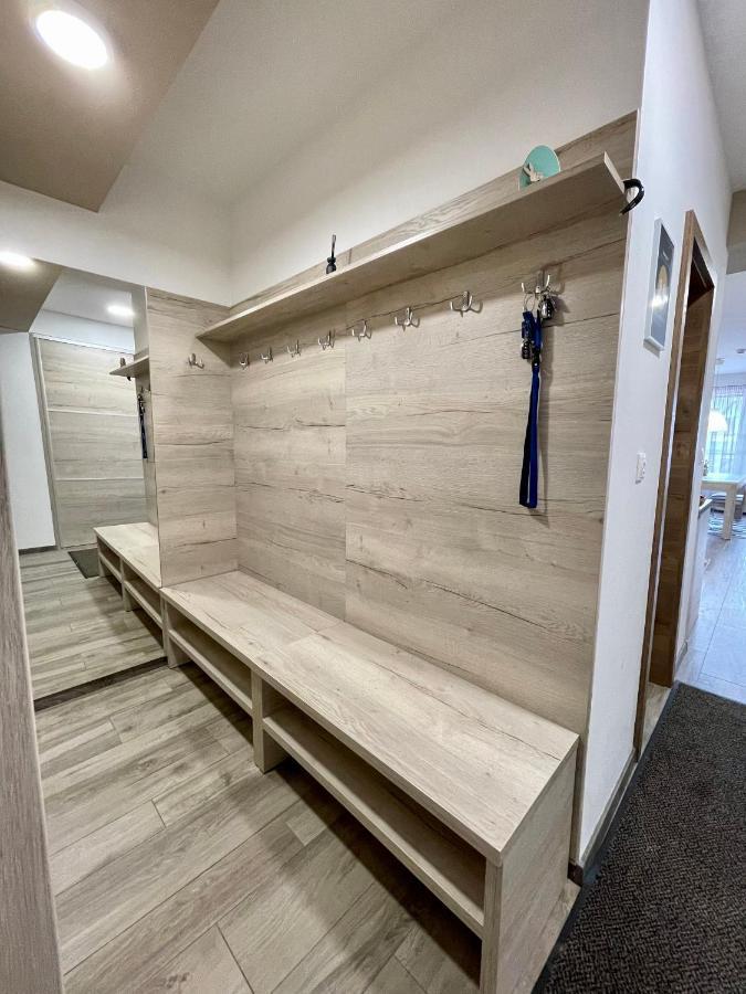 Mj Apartments Panorama Доновали Екстериор снимка