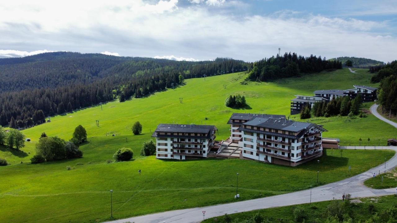 Mj Apartments Panorama Доновали Екстериор снимка