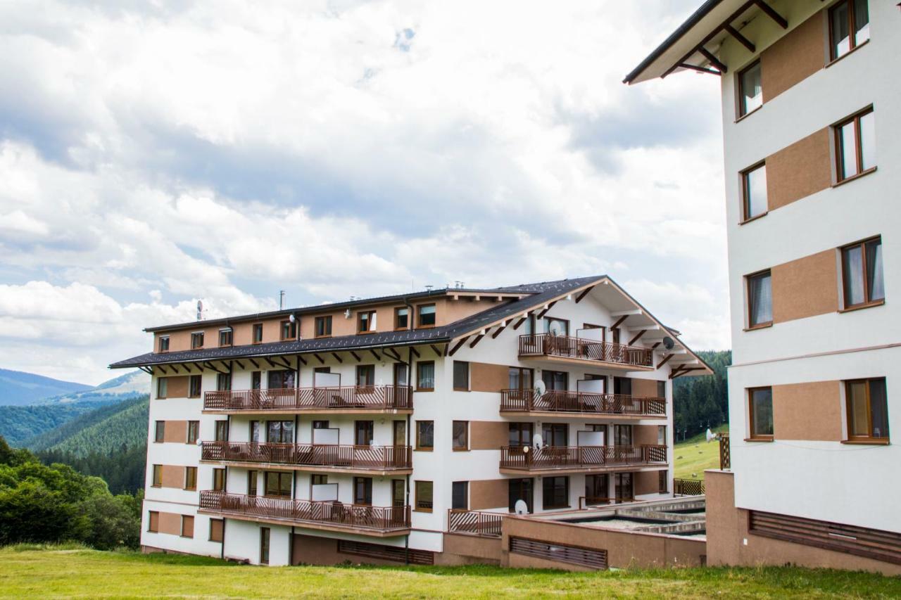 Mj Apartments Panorama Доновали Екстериор снимка