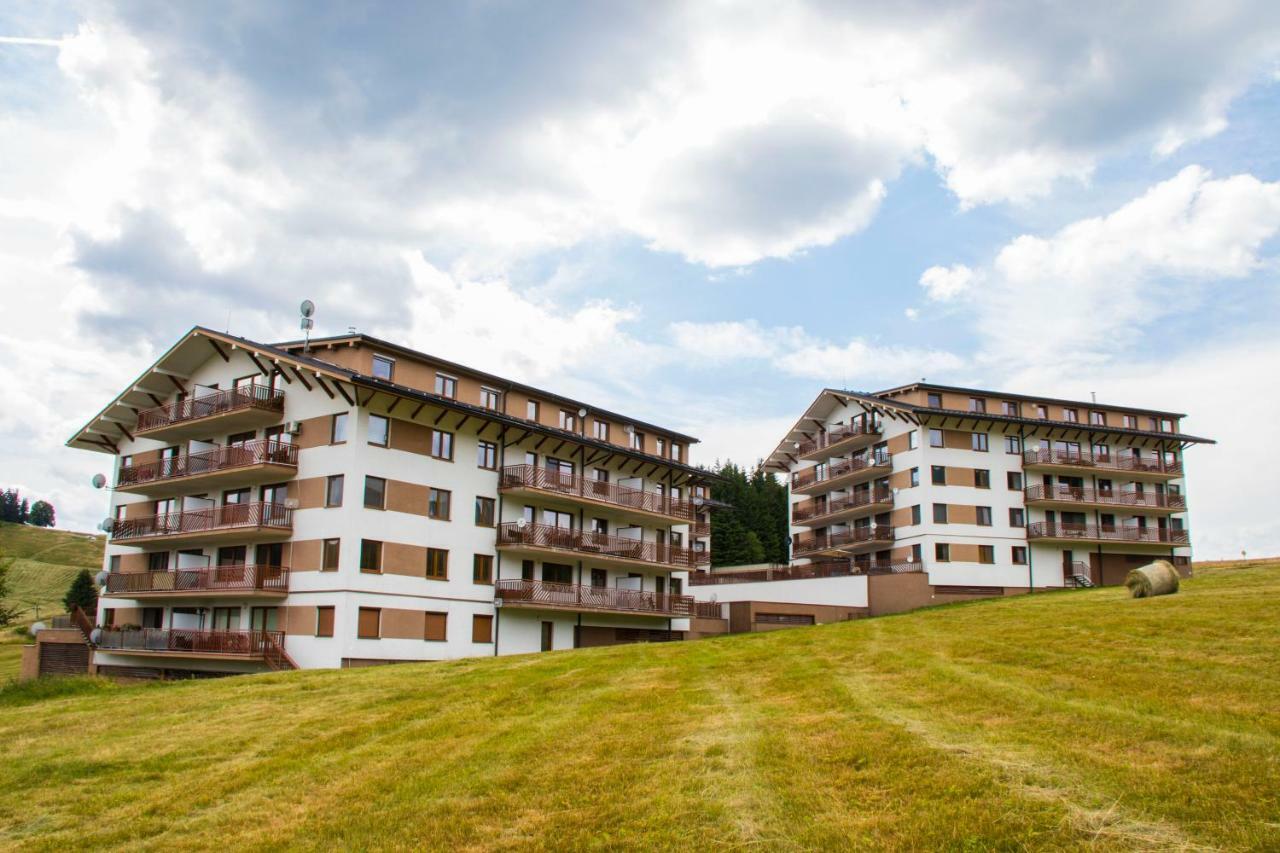 Mj Apartments Panorama Доновали Екстериор снимка